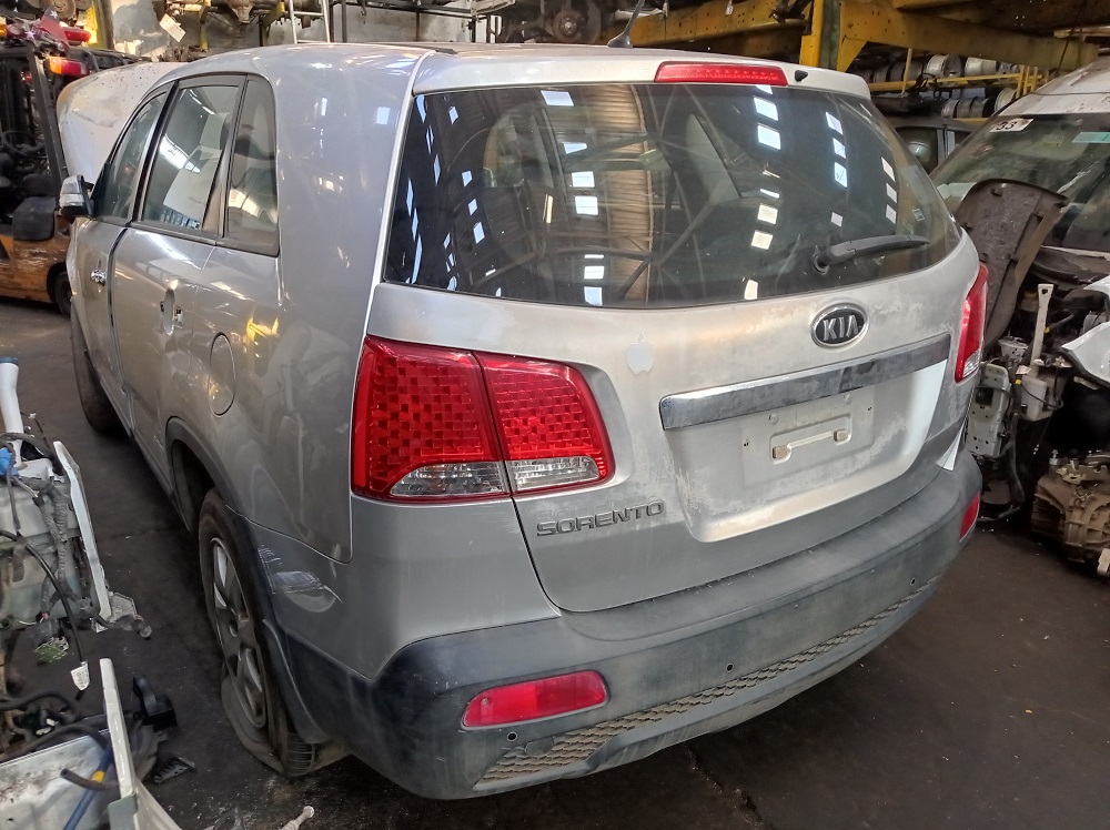  Kia SORENTO 2.4LTS. 2010    EN DESARME